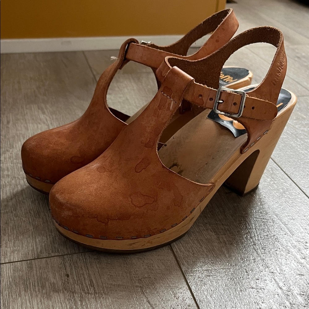 Swedish Hasbeens T-Strap Sky High